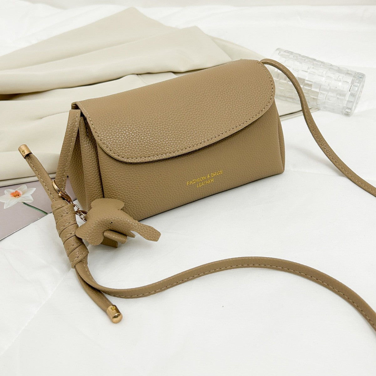 Versatile Soft Shoulder Fashionable Solid Colour Casual Bag for Women