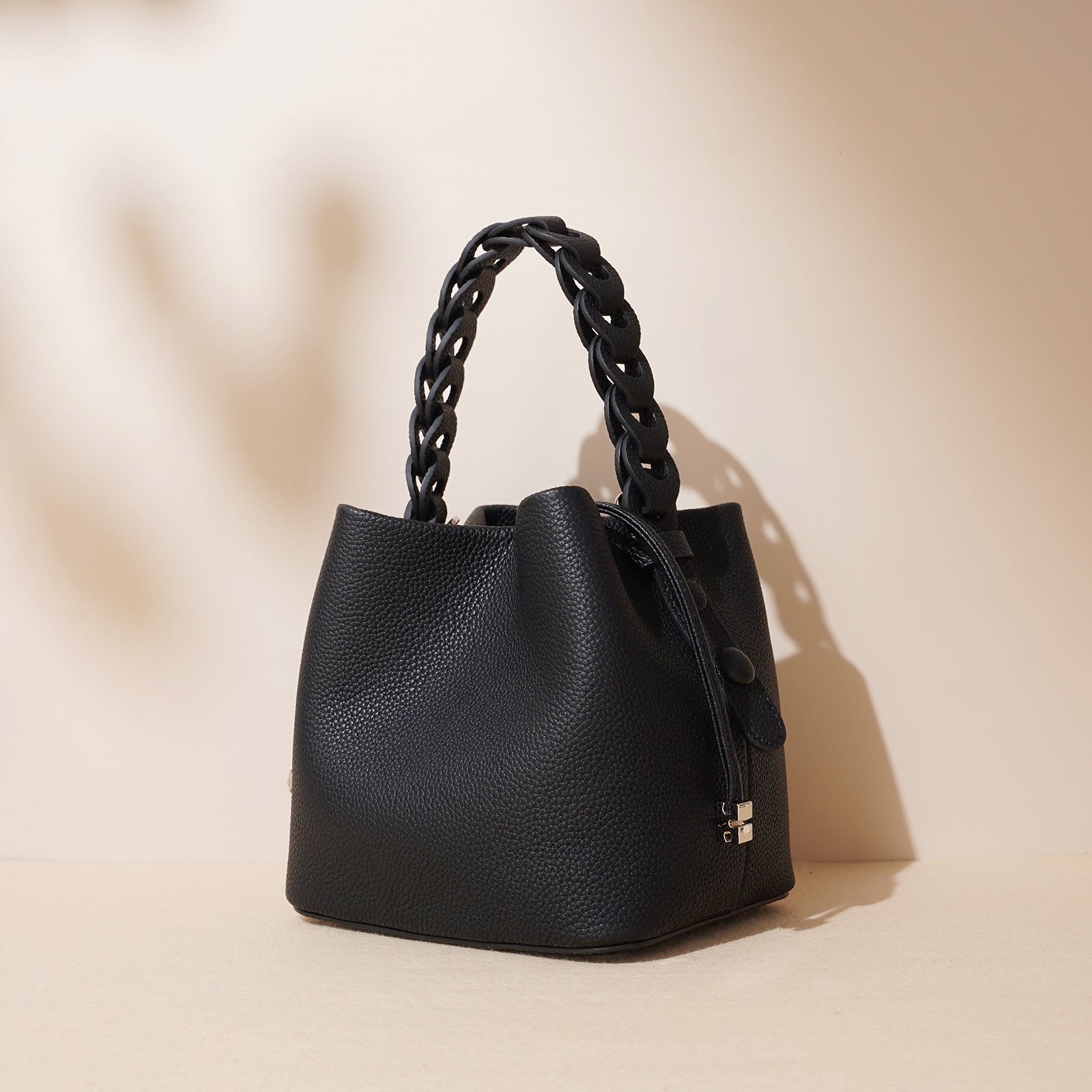 Spring New Arrival Top-Grain Genuine Leather Crossbody Bag for Women