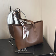 Versatile Commuter Shoulder Bag with Premium Sophisticated Tote Design