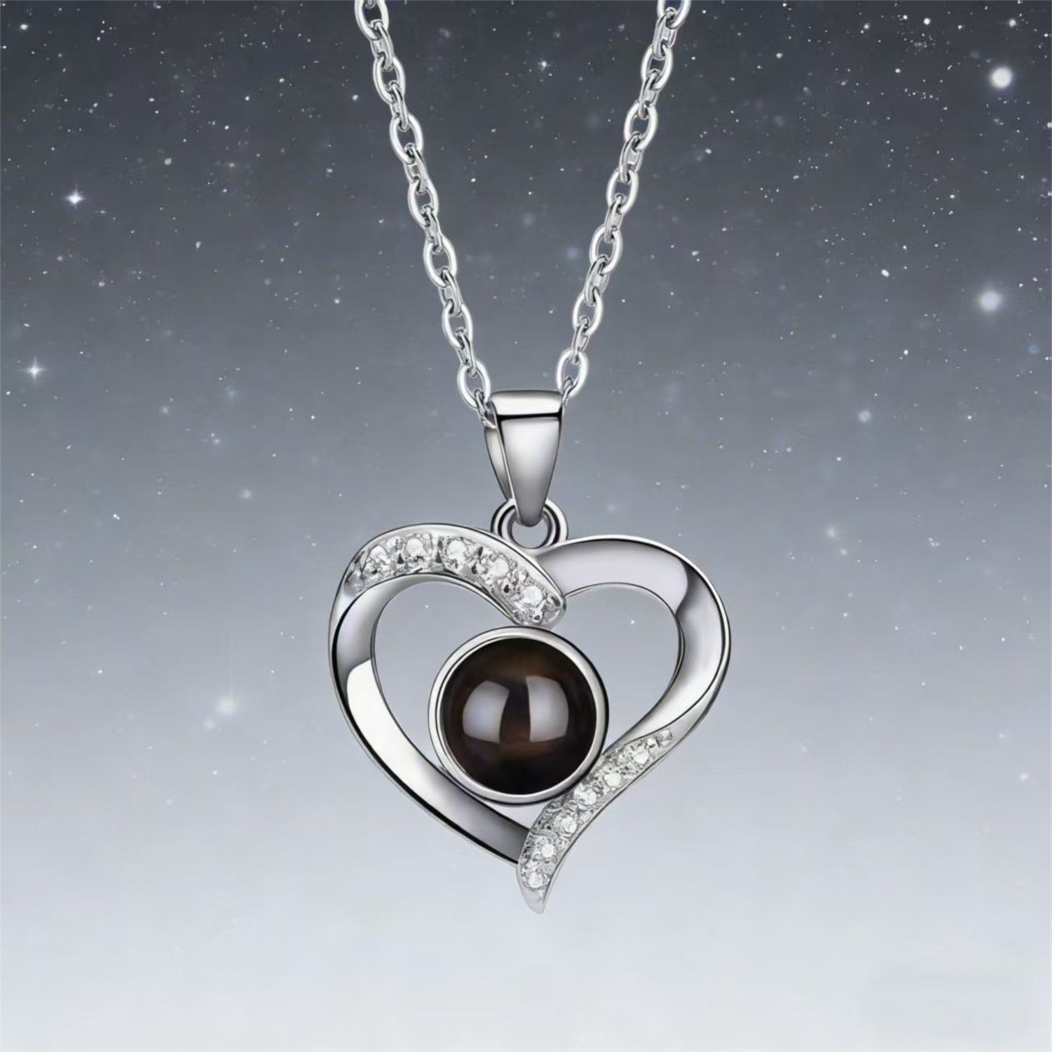 Luxury Heart Shaped Projection Necklace With Diamonds