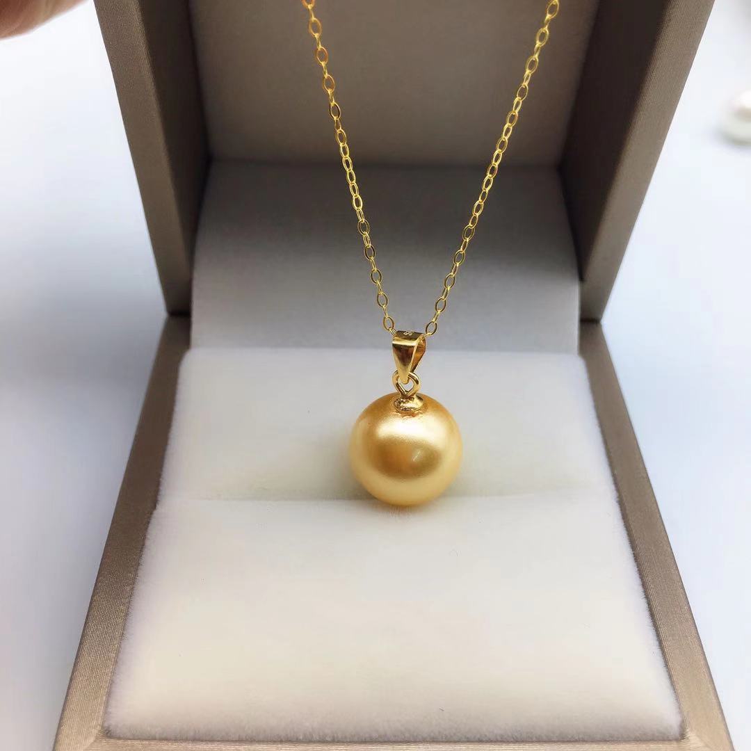 Elegant Mabe Pearl Pendant Fashion Clavicle Necklace