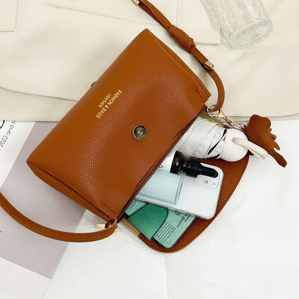 Versatile Soft Shoulder Fashionable Solid Colour Casual Bag for Women