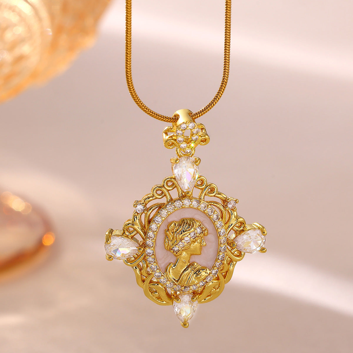 New Copper Zircon Gold-Plated Pendant Necklace