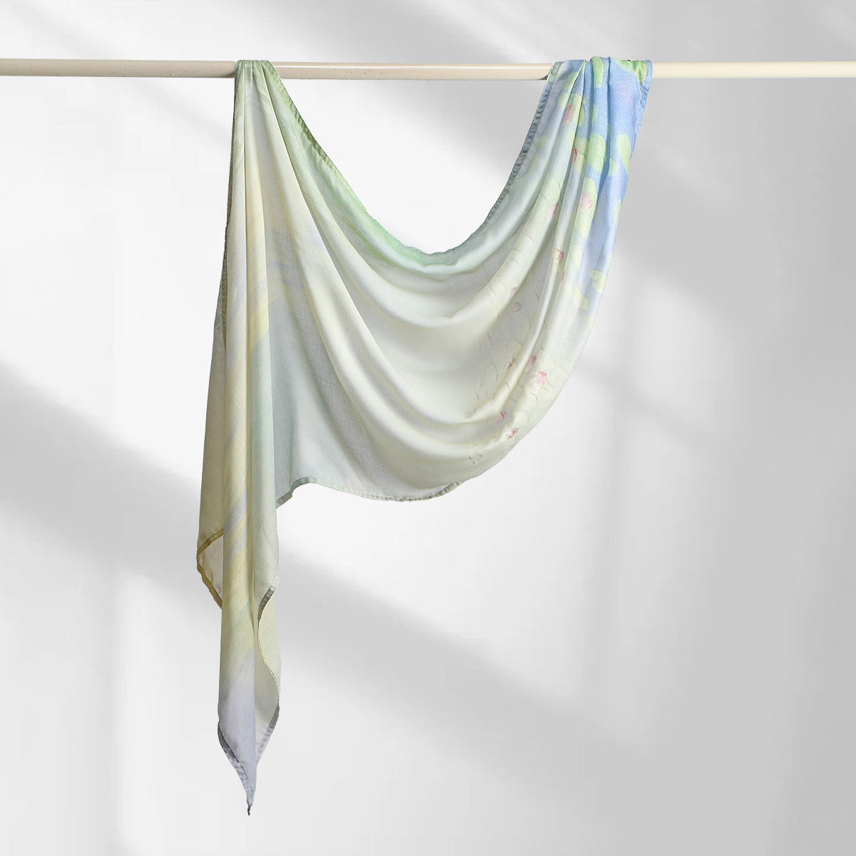 Traditional Middle Eastern Ethnic Arab-Style Headscarf for women