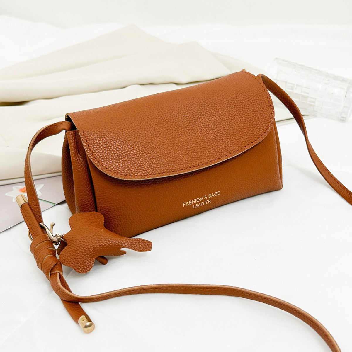 Versatile Soft Shoulder Fashionable Solid Colour Casual Bag for Women
